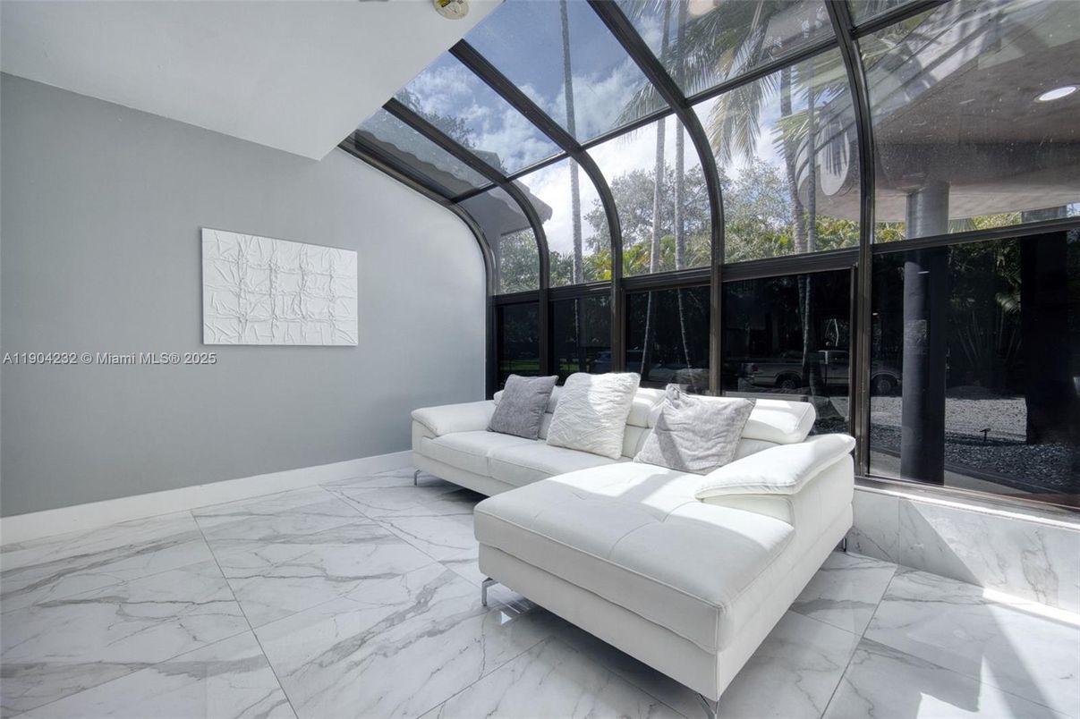 Glass Ceilings, Interior, Marble, Sun Room