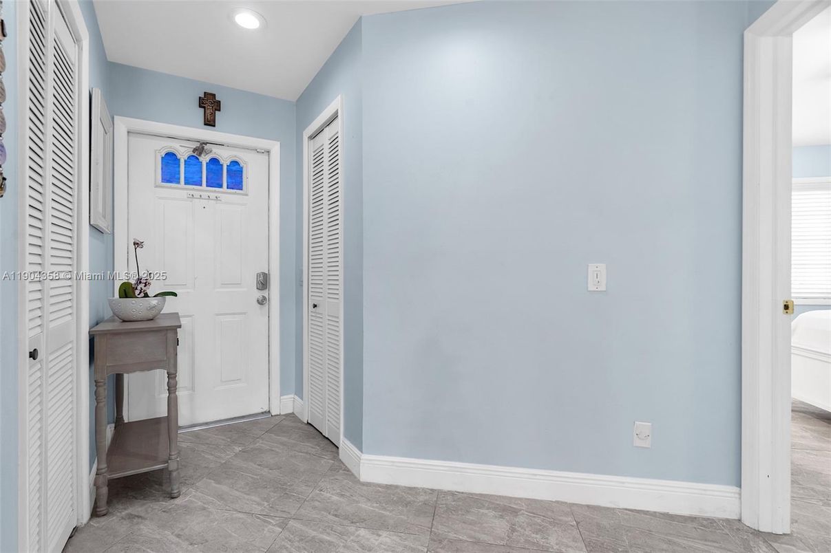 Interior, Recessed Lighting