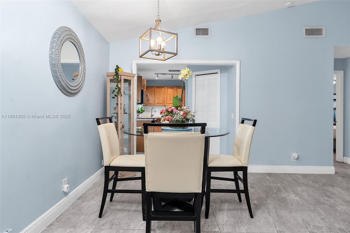 Dining room, Interior, Kitchen, Pendant Lights