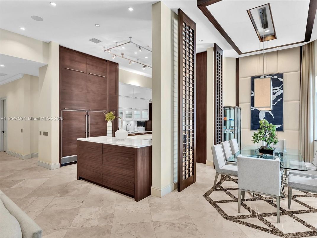 Dining room, Interior, Kitchen, Pendant Lights, Recessed Lighting
