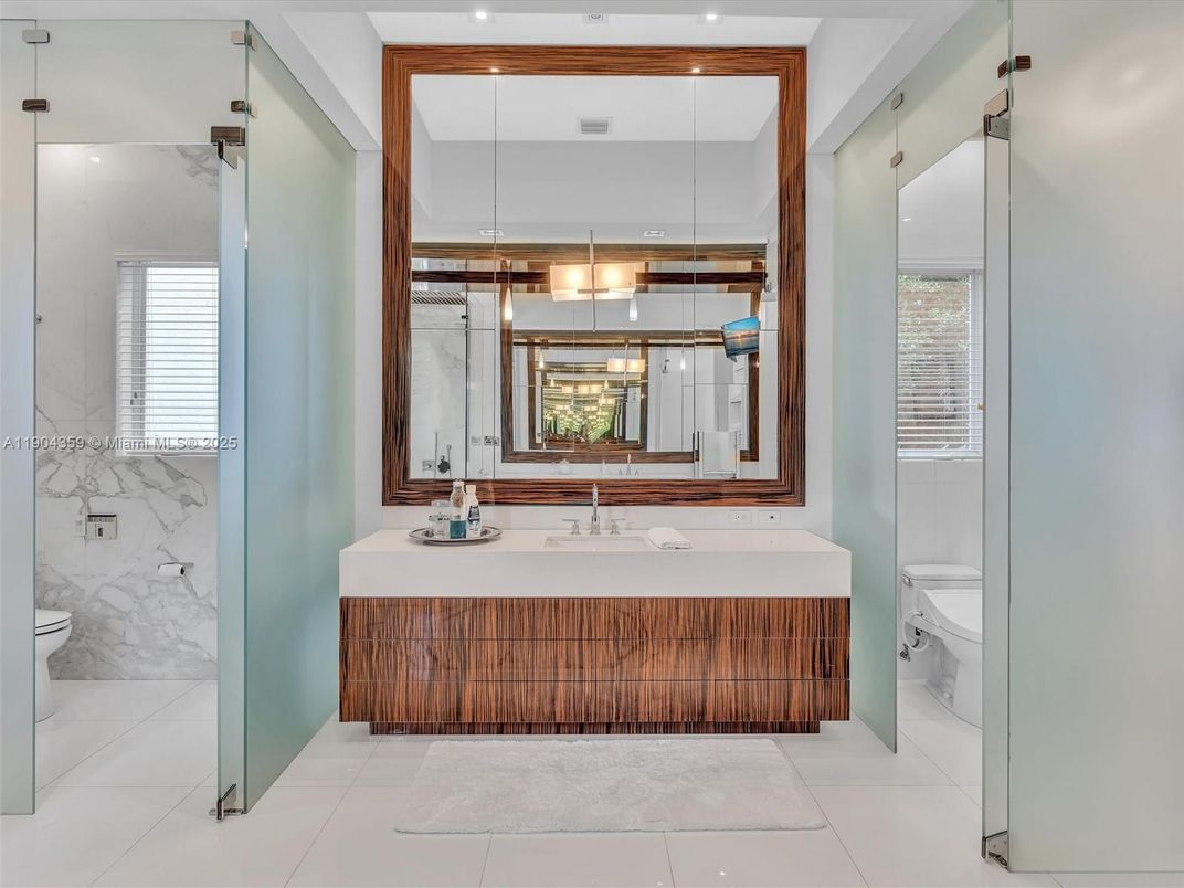 Bathroom, Interior, Marble Walls