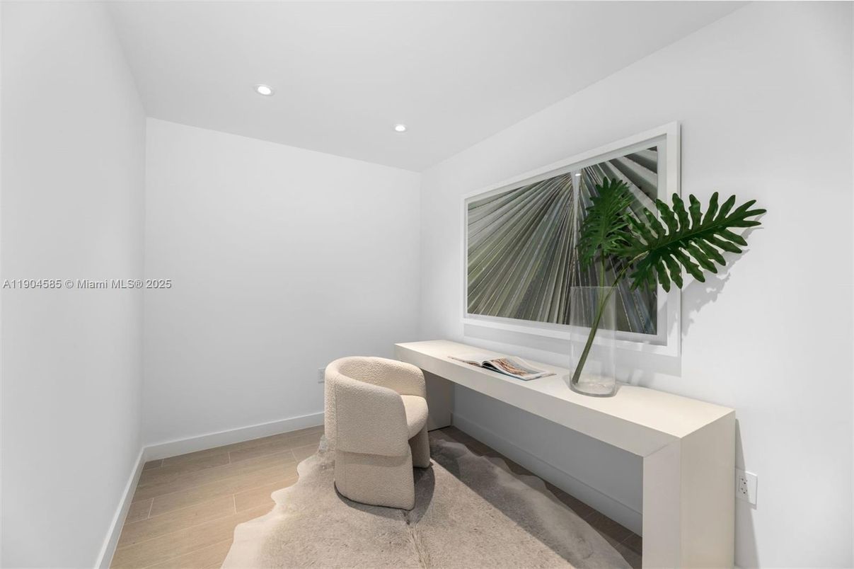 Home Office, Interior, Recessed Lighting, Wood Texture Flooring