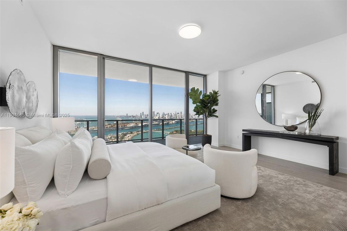 Bedroom, Interior, Water, Wood Texture Flooring