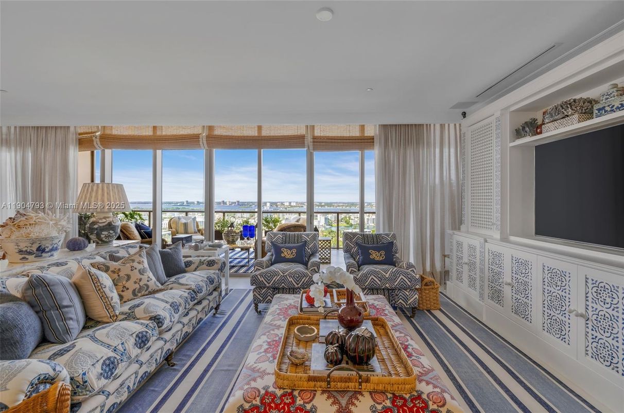 Interior, Living room, Water