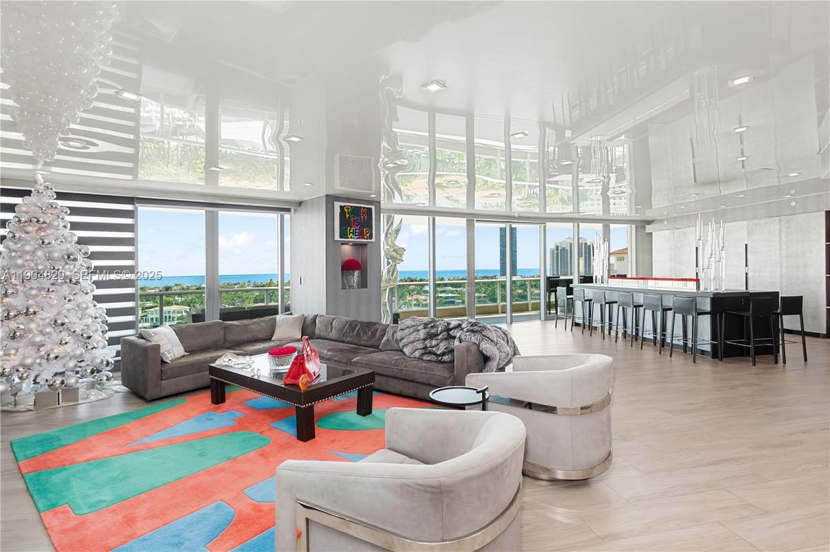 Interior, Living room, Recessed Lighting, Water