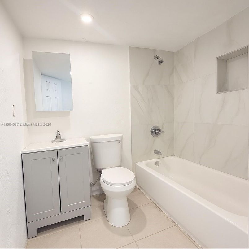 Bathroom, Interior, Marble Walls, Recessed Lighting