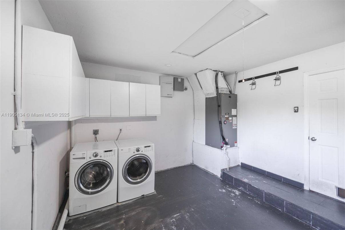 Interior, Washer