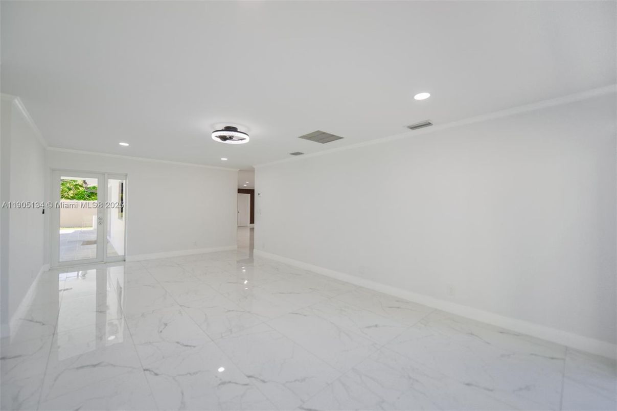 Empty room, Interior, Marble, Recessed Lighting