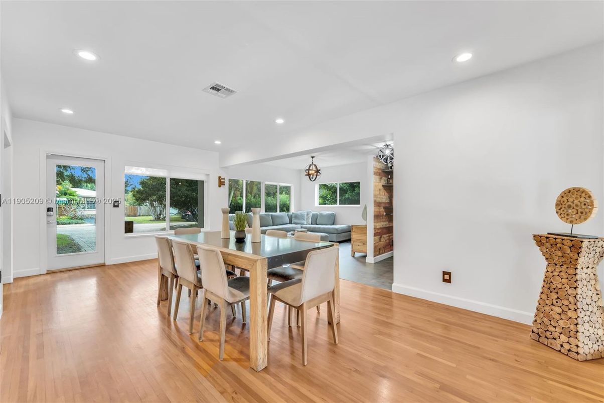 Dining room, Interior, Recessed Lighting, Wood Texture Flooring