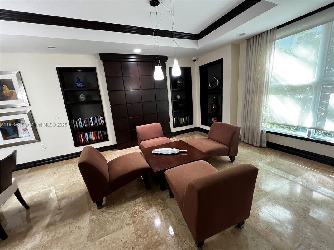 Interior, Living room, Pendant Lights, Recessed Lighting