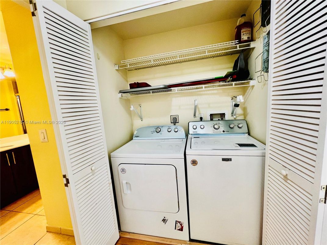Interior, Utility Closets, Washer