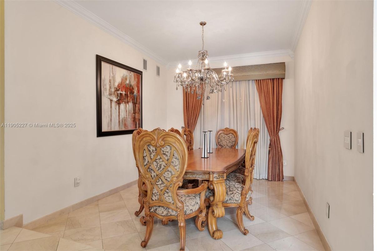 Chandelier, Dining room, Interior