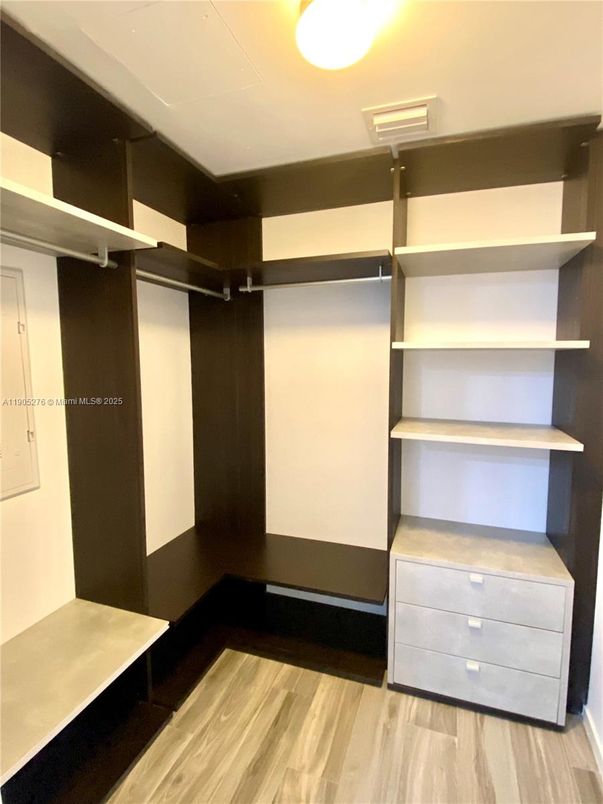 Interior, Walk-in Closets, Wood Texture Flooring