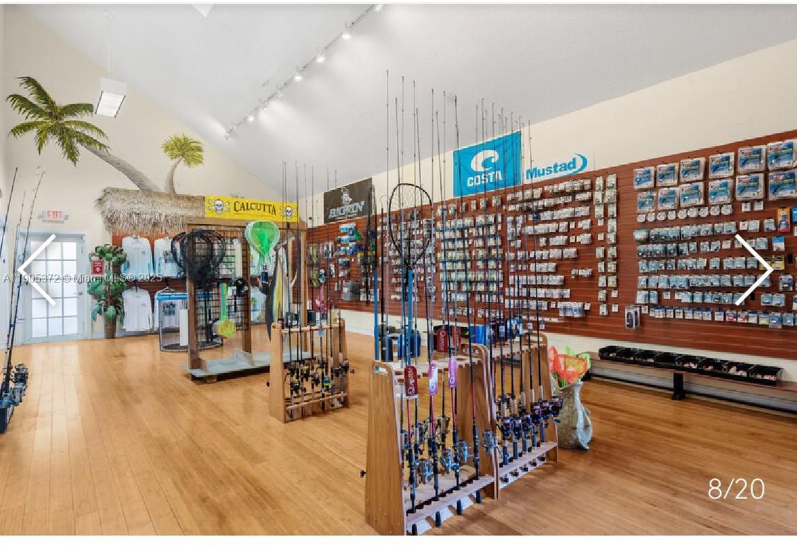 Interior, Wine Storage, Wood Texture Flooring