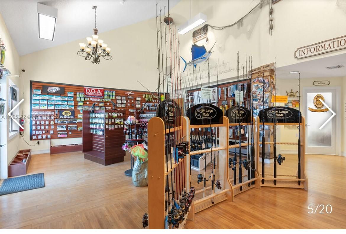 Chandelier, Interior, Wine Storage, Wood Texture Flooring