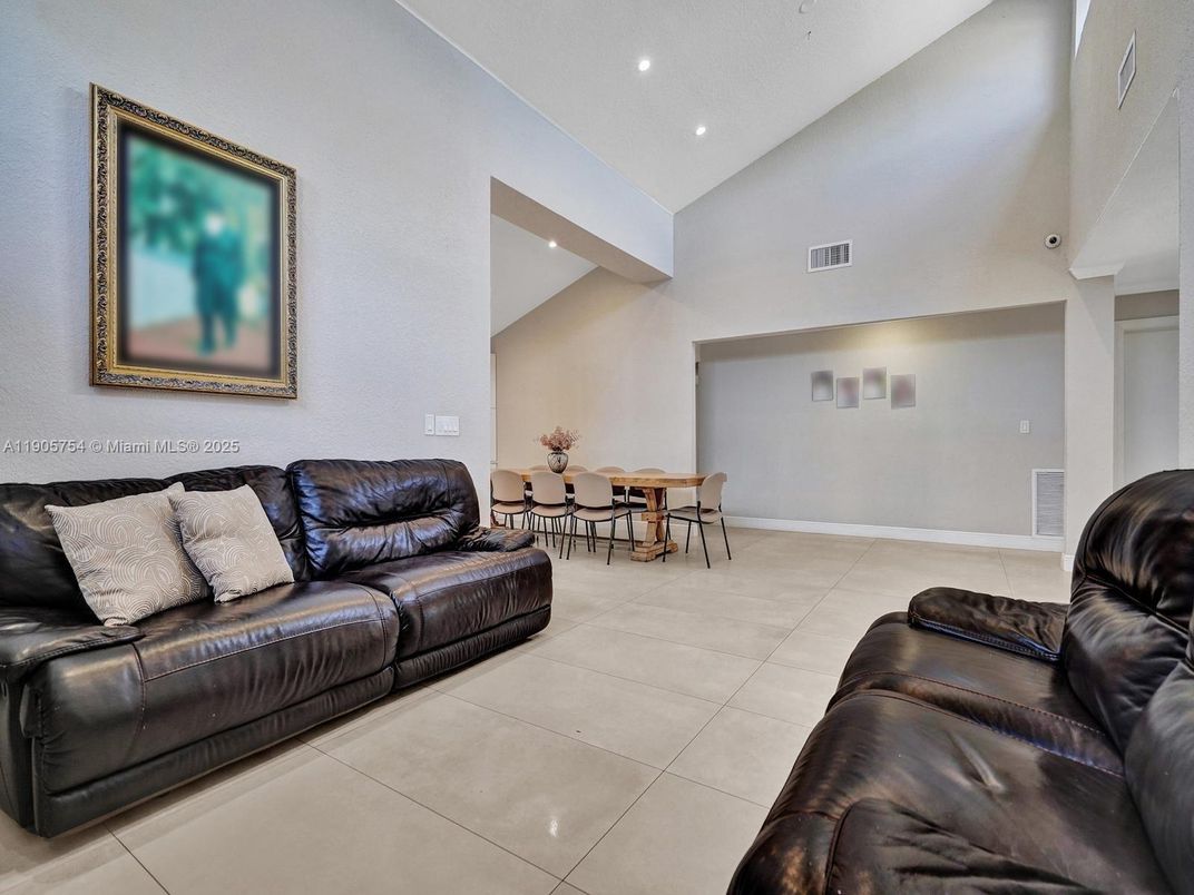 Dining room, Interior, Living room, Recessed Lighting