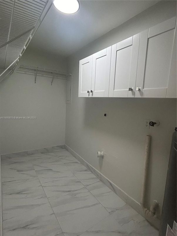 Interior, Marble, Recessed Lighting, Walk-in Closets