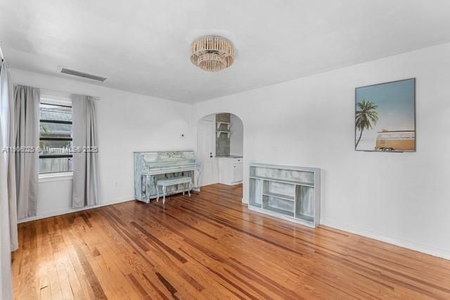 Chandelier, Interior, Piano, Wood Texture Flooring
