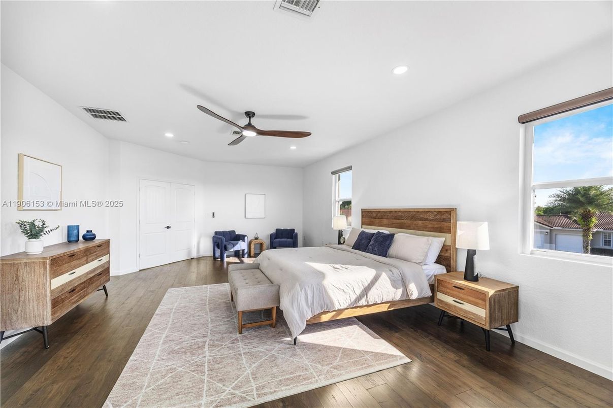 Bedroom, Interior, Recessed Lighting, Wood Texture Flooring