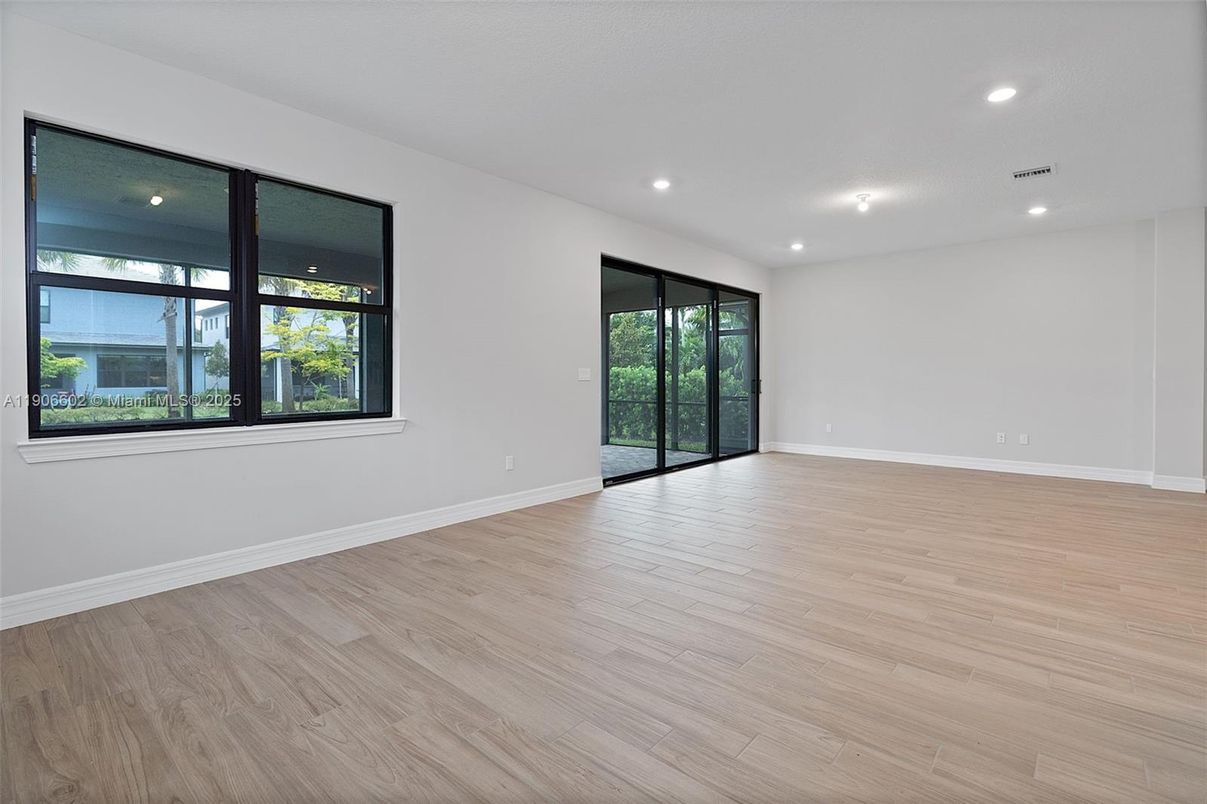 Empty room, Interior, Recessed Lighting, Wood Texture Flooring