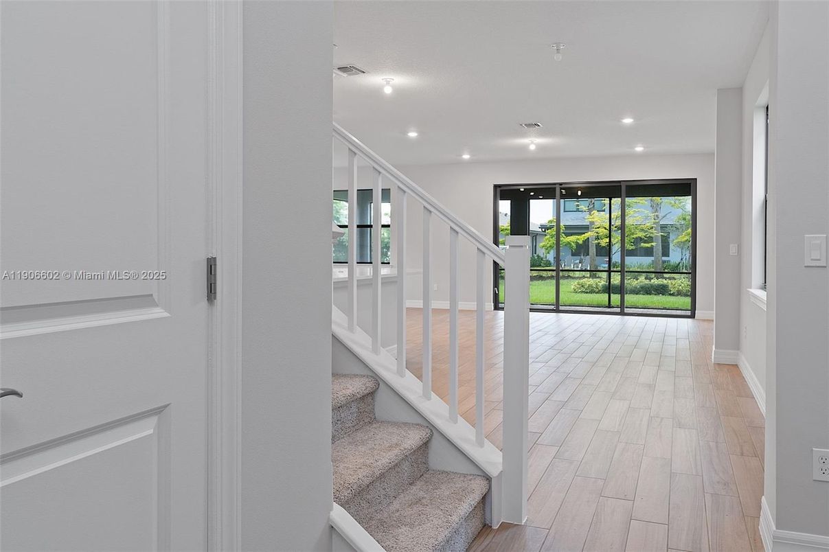 Interior, Recessed Lighting, Water, Wood Texture Flooring