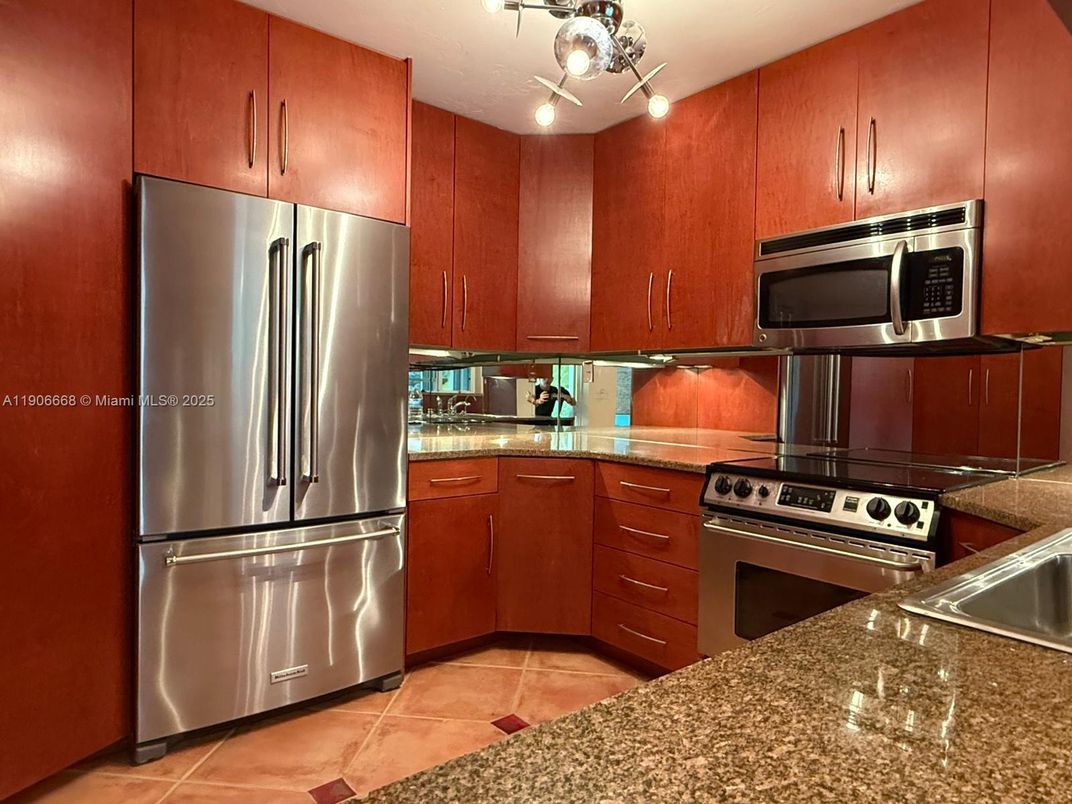 Interior, Kitchen, Stainless Steel Appliances