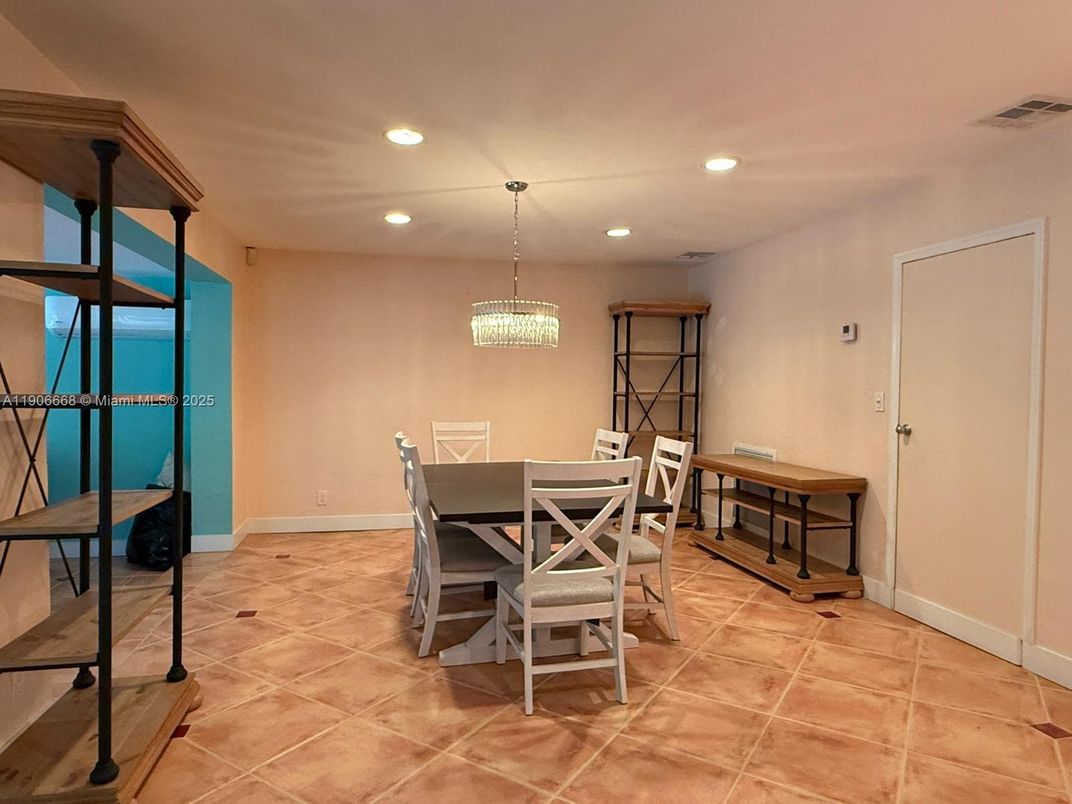 Chandelier, Dining room, Interior, Recessed Lighting