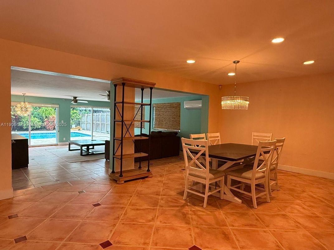 Chandelier, Dining room, Interior, Recessed Lighting
