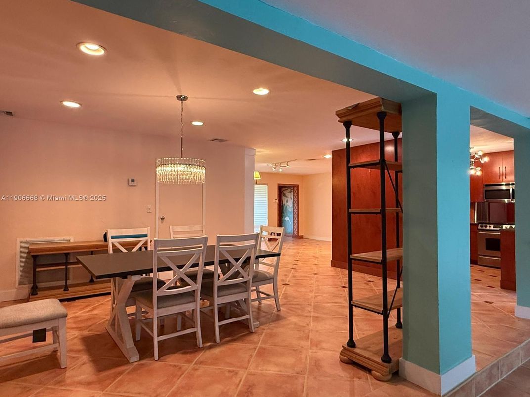 Chandelier, Dining room, Interior, Recessed Lighting
