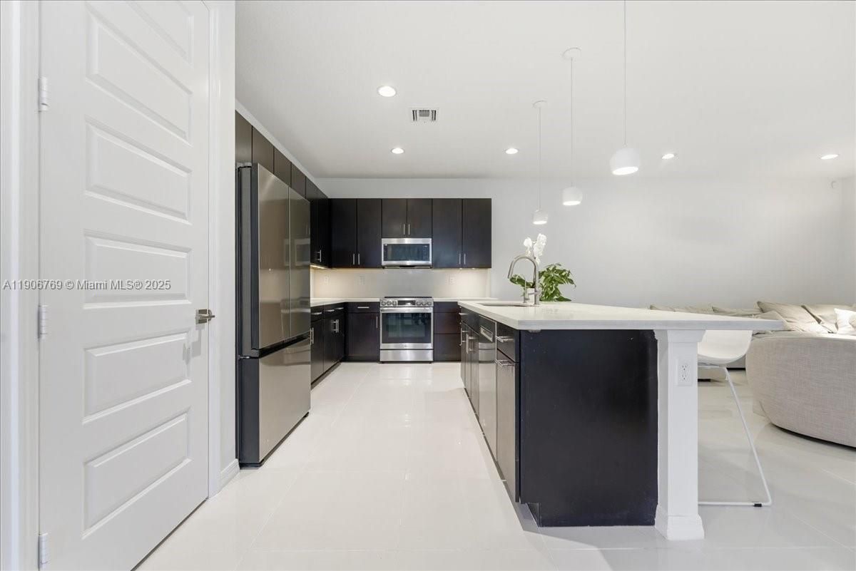 Interior, Kitchen, Pendant Lights, Recessed Lighting, Stainless Steel Appliances