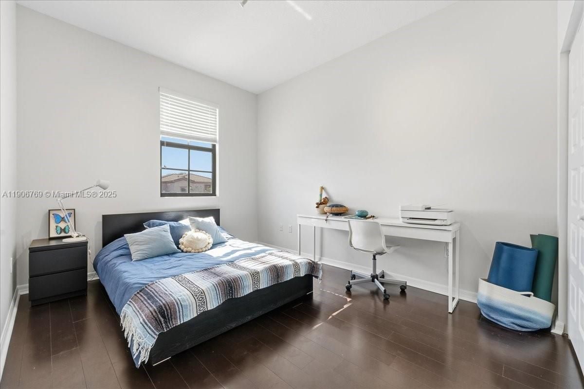 Bedroom, Home Office, Interior, Wood Texture Flooring