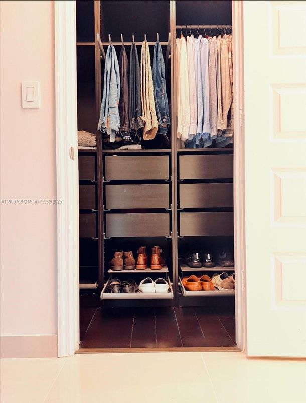 Interior, Walk-in Closets