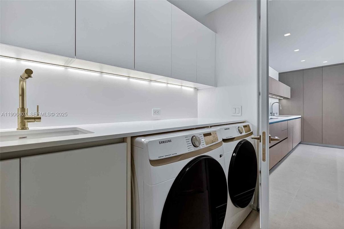 Interior, Recessed Lighting, Washer