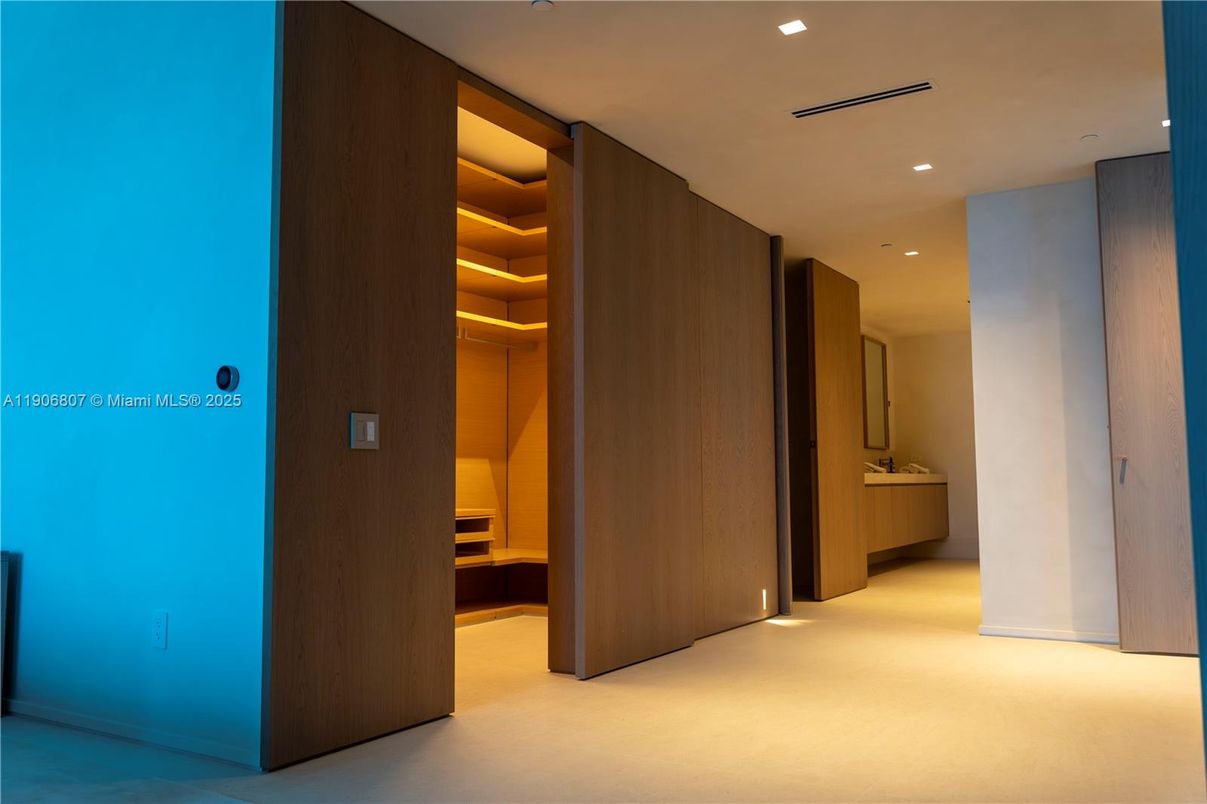 Interior, Recessed Lighting