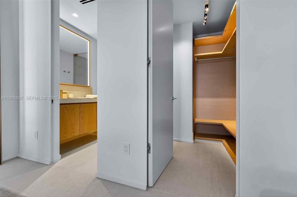 Interior, Recessed Lighting