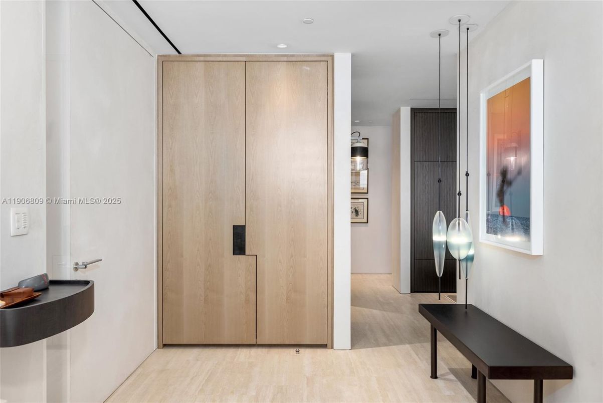 Interior, Pendant Lights, Recessed Lighting, Wood Texture Flooring