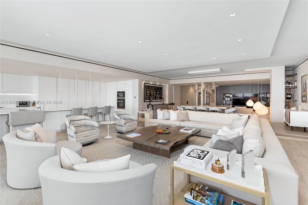 Dining room, Interior, Kitchen, Living room, Pendant Lights, Recessed Lighting