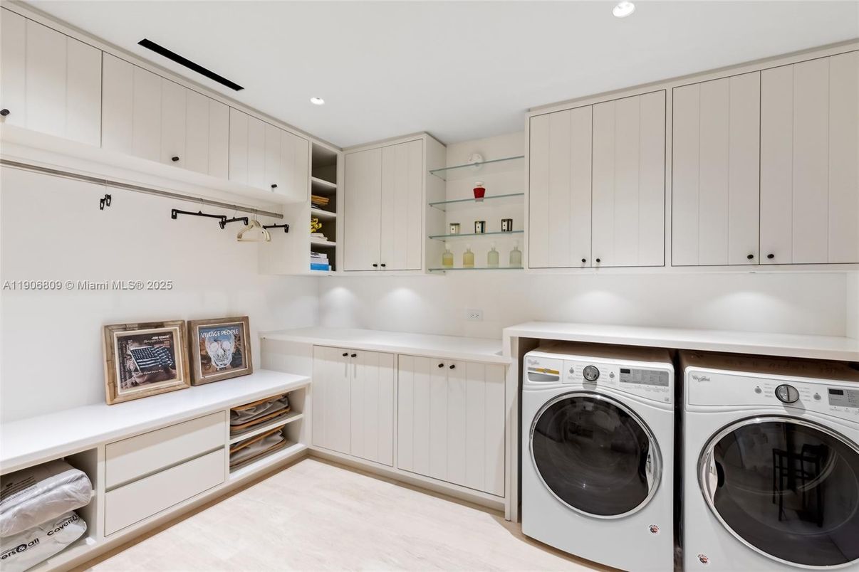Interior, Recessed Lighting, Washer