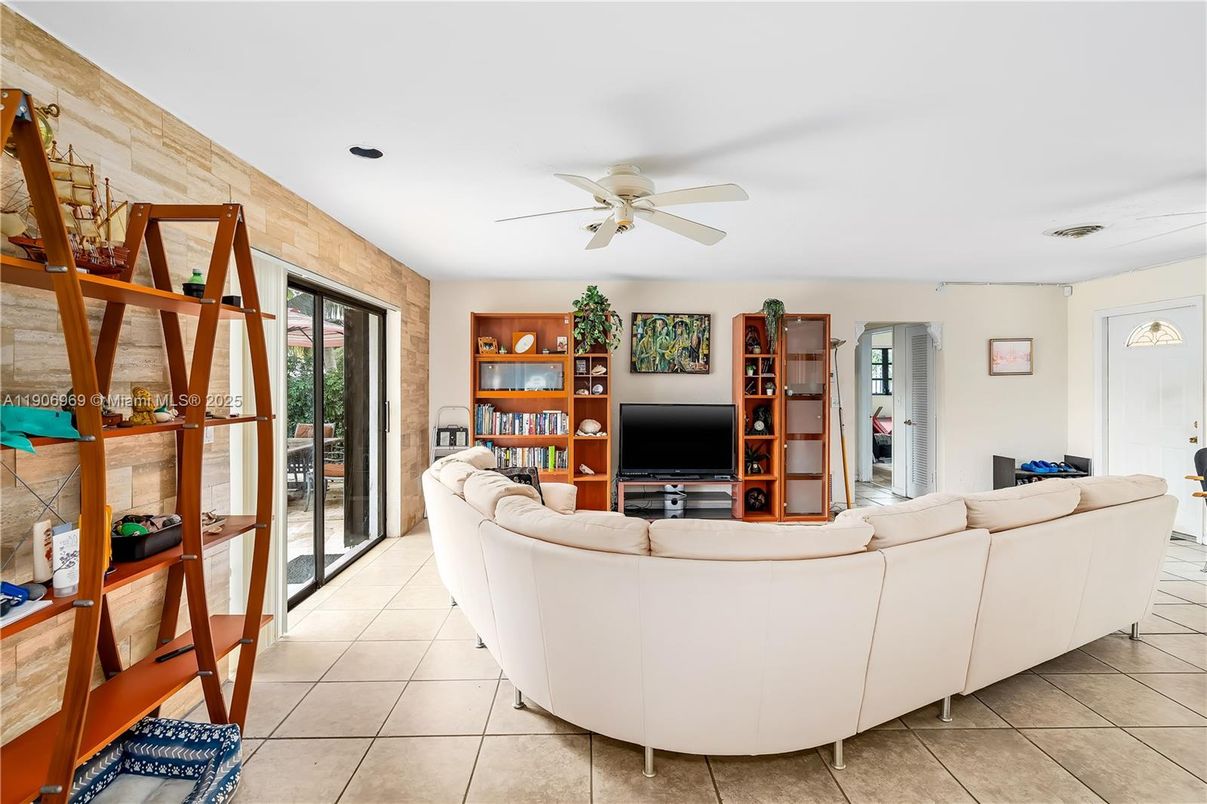 Interior, Living room
