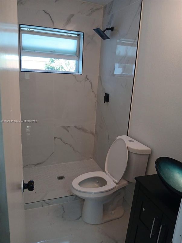 Bathroom, Interior, Marble Walls