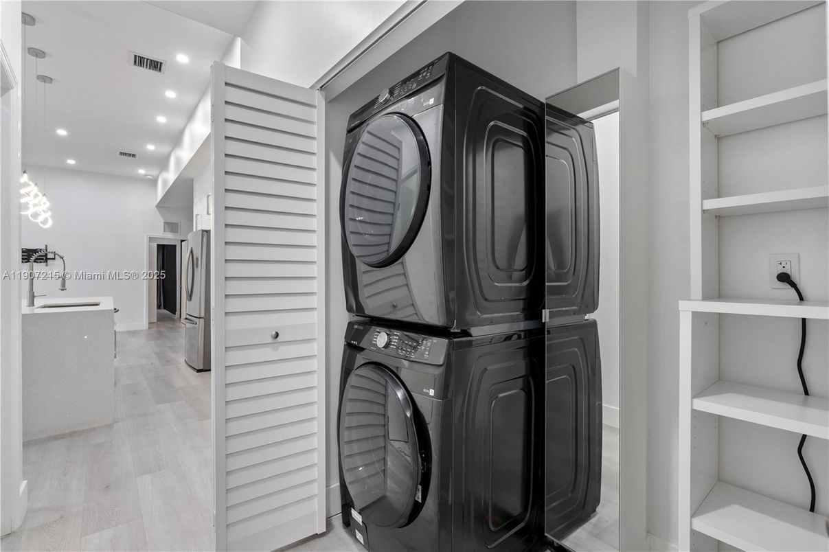 Interior, Recessed Lighting, Utility Closets, Washer, Wood Texture Flooring