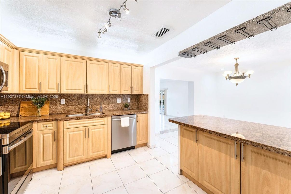 Interior, Kitchen, Stainless Steel Appliances