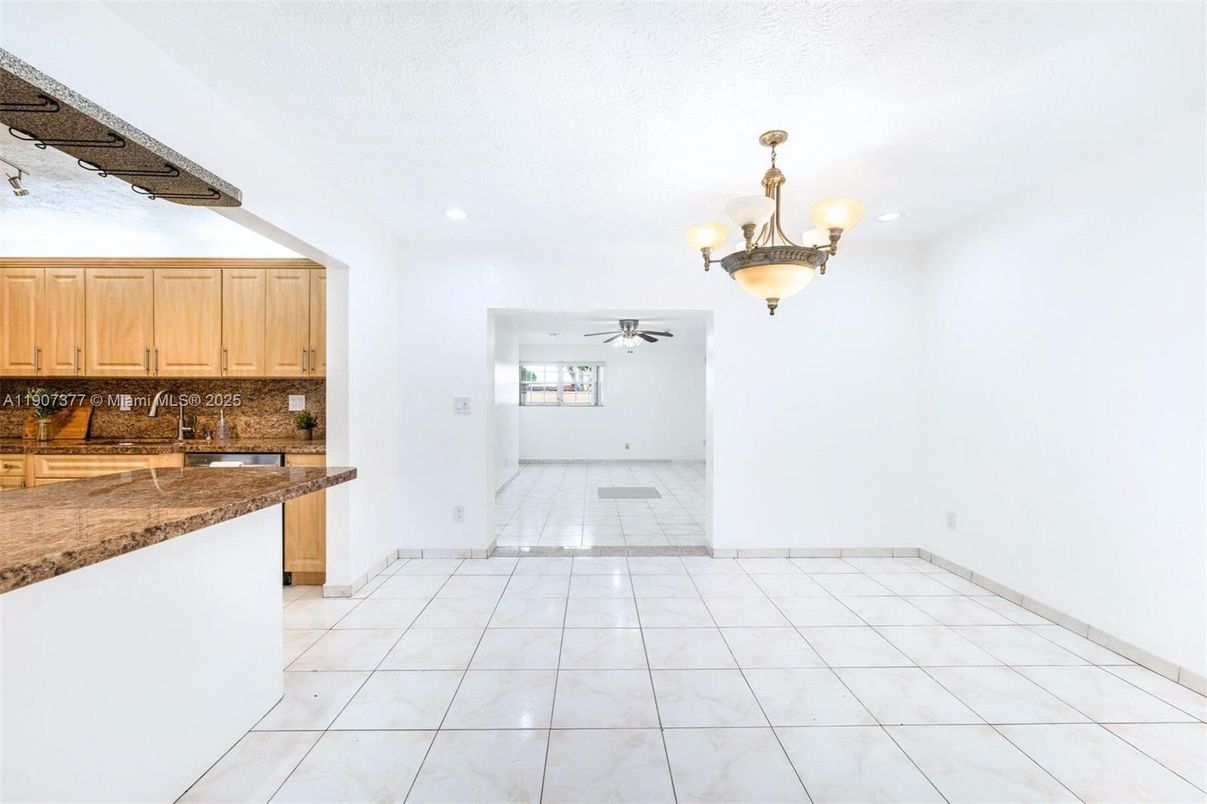 Chandelier, Empty room, Interior, Kitchen, Marble, Recessed Lighting