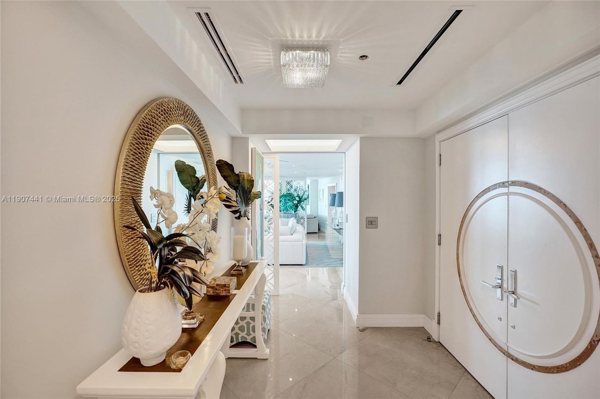 Chandelier, Interior