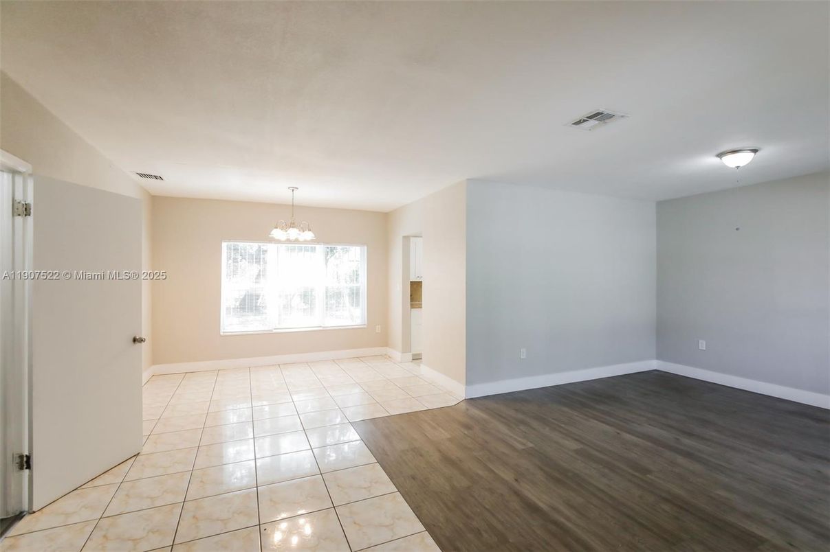 Chandelier, Empty room, Interior, Wood Texture Flooring