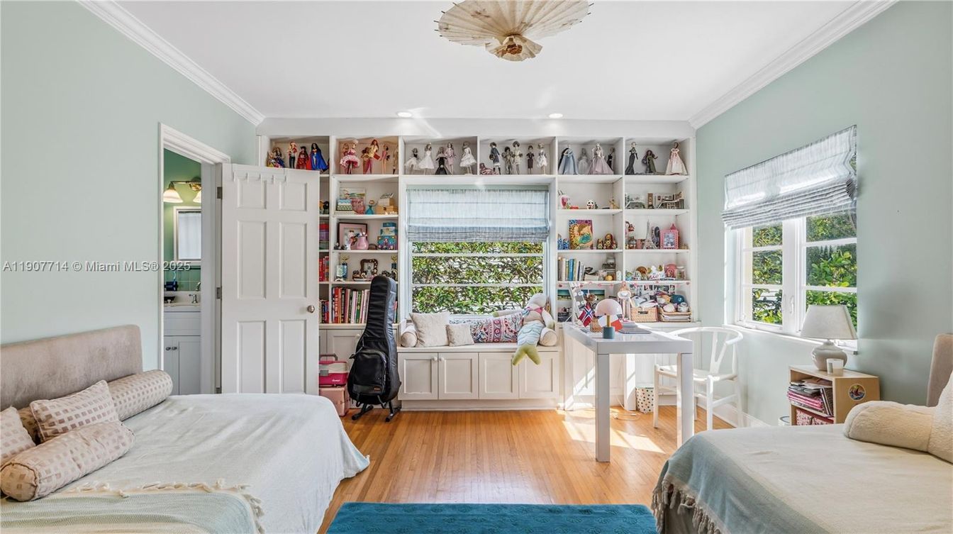 Bedroom, Home Office, Interior, Recessed Lighting, Wood Texture Flooring