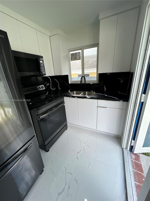 Interior, Kitchen, Marble, Marble Walls