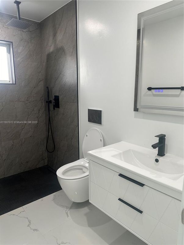 Bathroom, Interior, Marble, Marble Walls