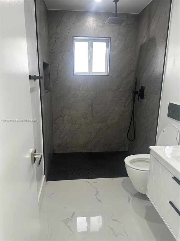 Bathroom, Interior, Marble, Marble Walls