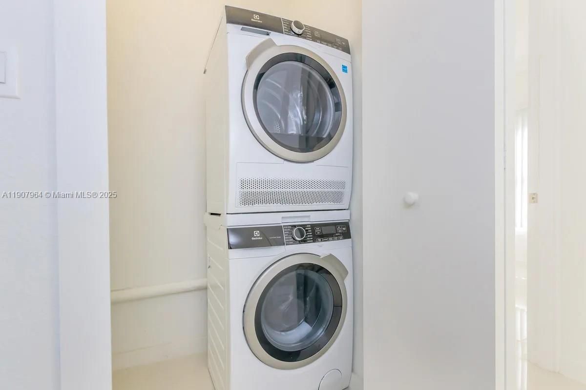 Interior, Utility Closets, Washer